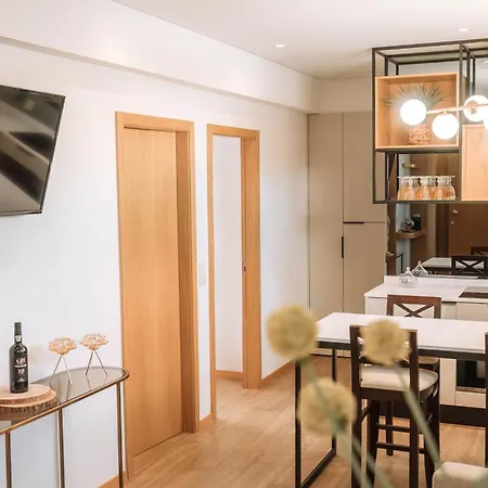 Alma Invicta Alegria بورتو